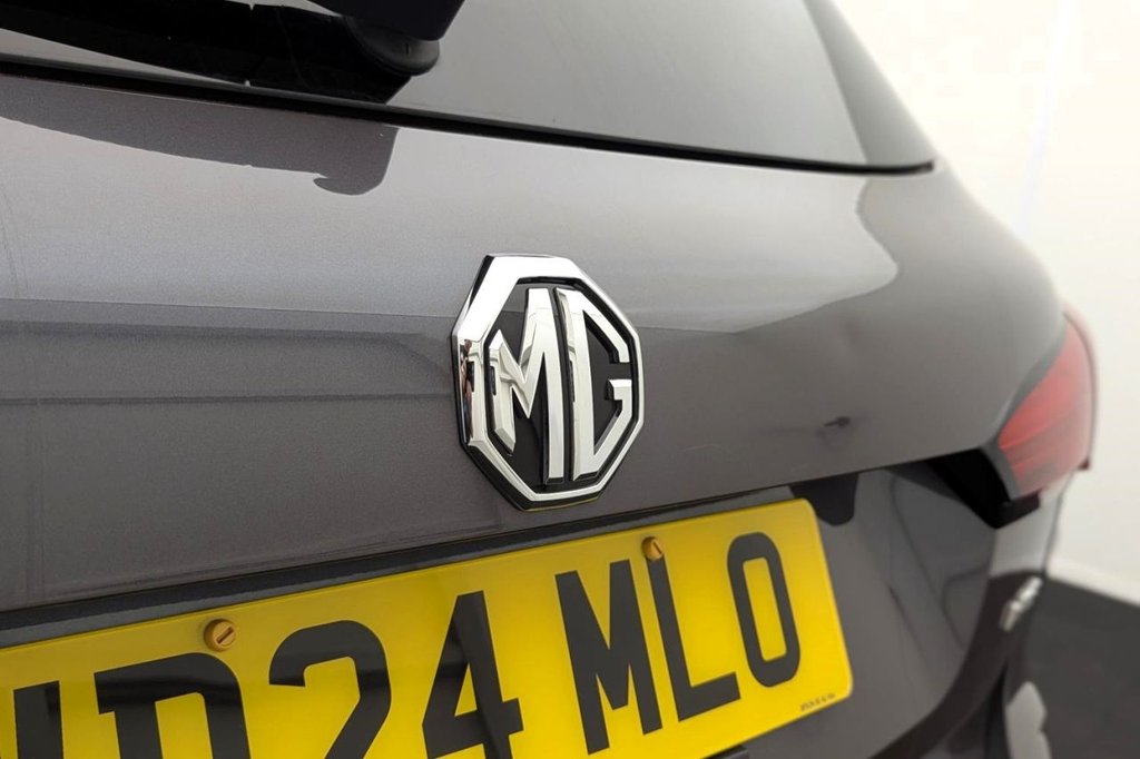 USED 2024 24 MG MG HS 1.5 T-GDI Trophy SUV 5dr Petrol DCT Euro 6 (s/s) (162 ps) Car Play, Keyless, Rear Camera