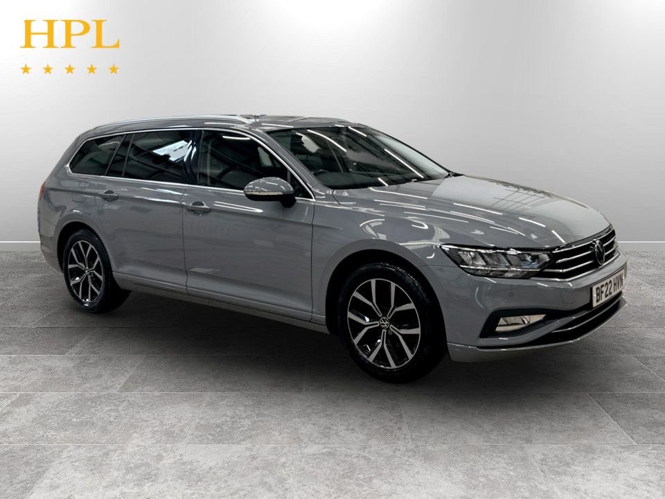 Grey 2022 Volkswagen Passat Estate Front-wheel drive Automatic