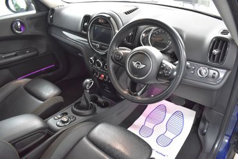 View our MINI COUNTRYMAN