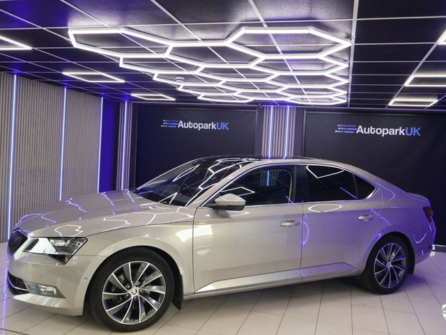 View our SKODA SUPERB