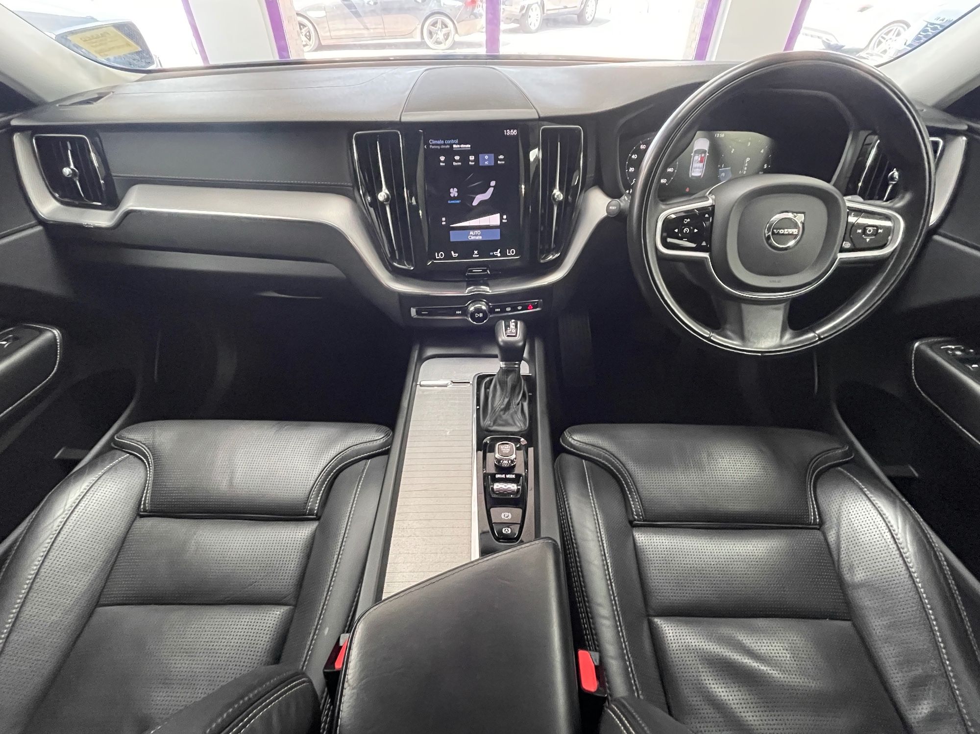 USED 2018 68 VOLVO XC60 2.0 D4 Inscription SUV 5dr Diesel Auto AWD Euro 6 (s/s) (190 ps) 