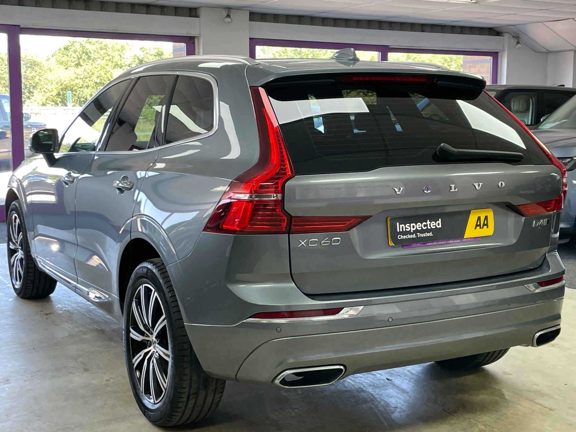 USED 2018 68 VOLVO XC60 2.0 D4 Inscription SUV 5dr Diesel Auto AWD Euro 6 (s/s) (190 ps) 