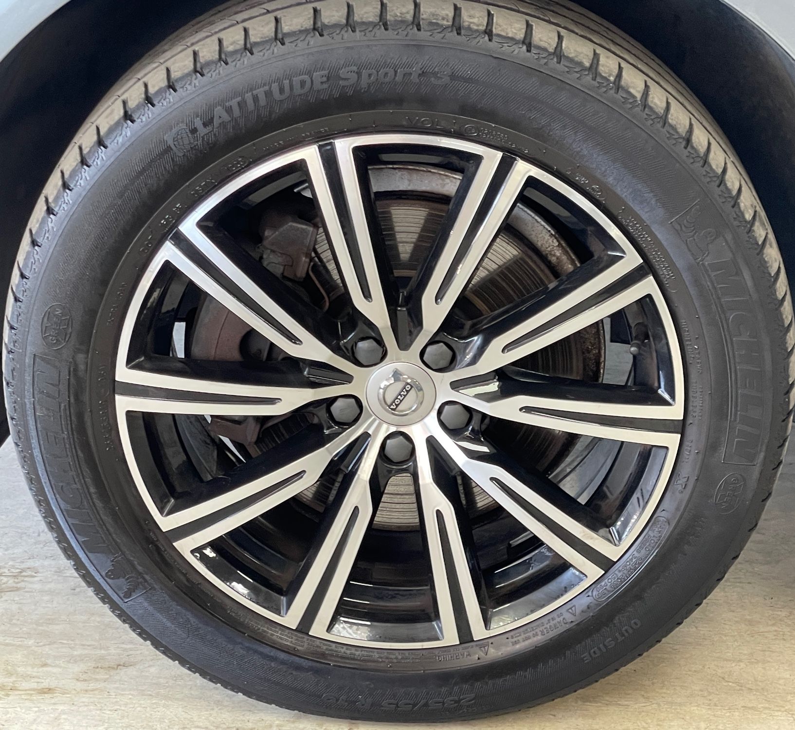 USED 2018 68 VOLVO XC60 2.0 D4 Inscription SUV 5dr Diesel Auto AWD Euro 6 (s/s) (190 ps) 