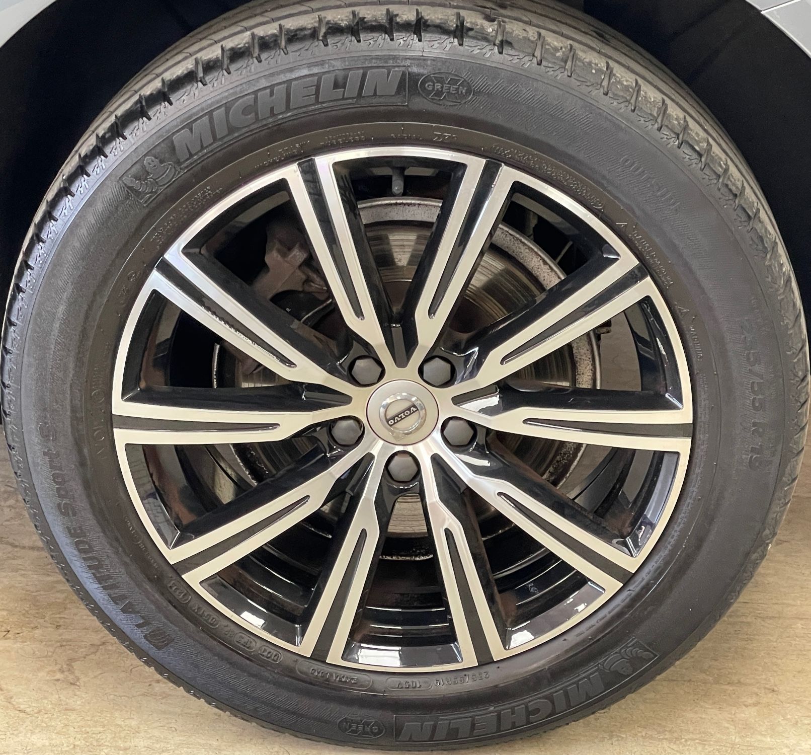 USED 2018 68 VOLVO XC60 2.0 D4 Inscription SUV 5dr Diesel Auto AWD Euro 6 (s/s) (190 ps) 