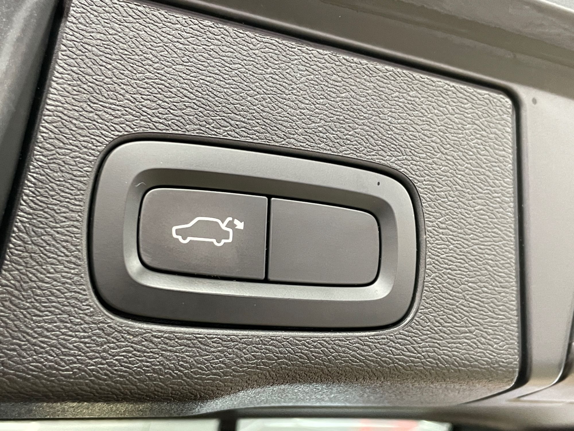 USED 2018 68 VOLVO XC60 2.0 D4 Inscription SUV 5dr Diesel Auto AWD Euro 6 (s/s) (190 ps) 