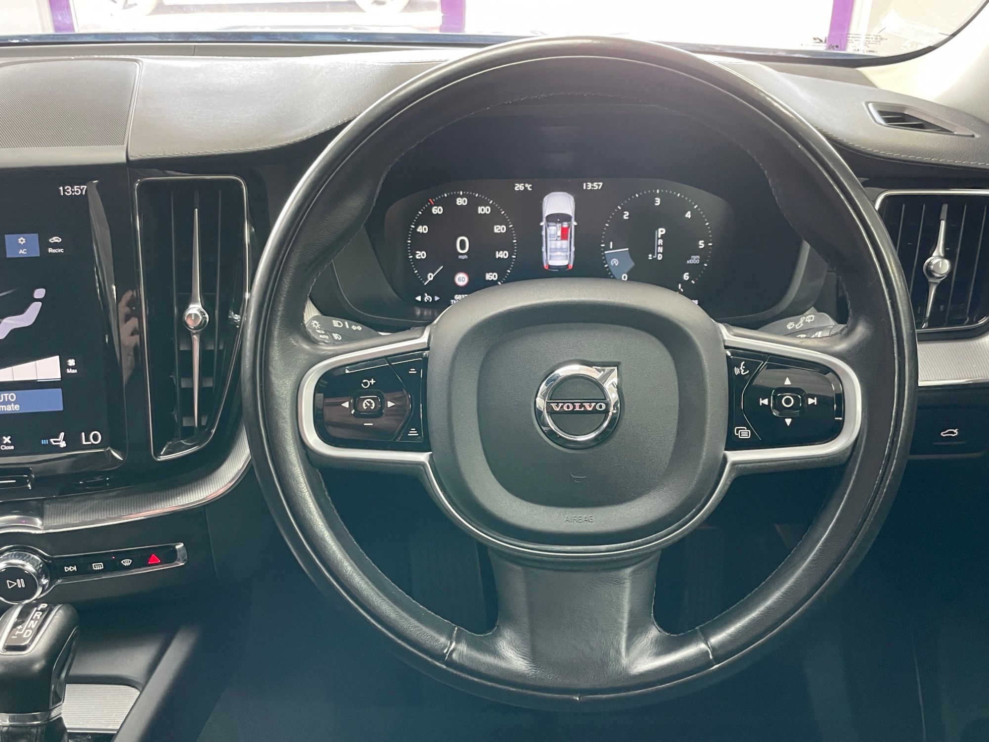USED 2018 68 VOLVO XC60 2.0 D4 Inscription SUV 5dr Diesel Auto AWD Euro 6 (s/s) (190 ps) 