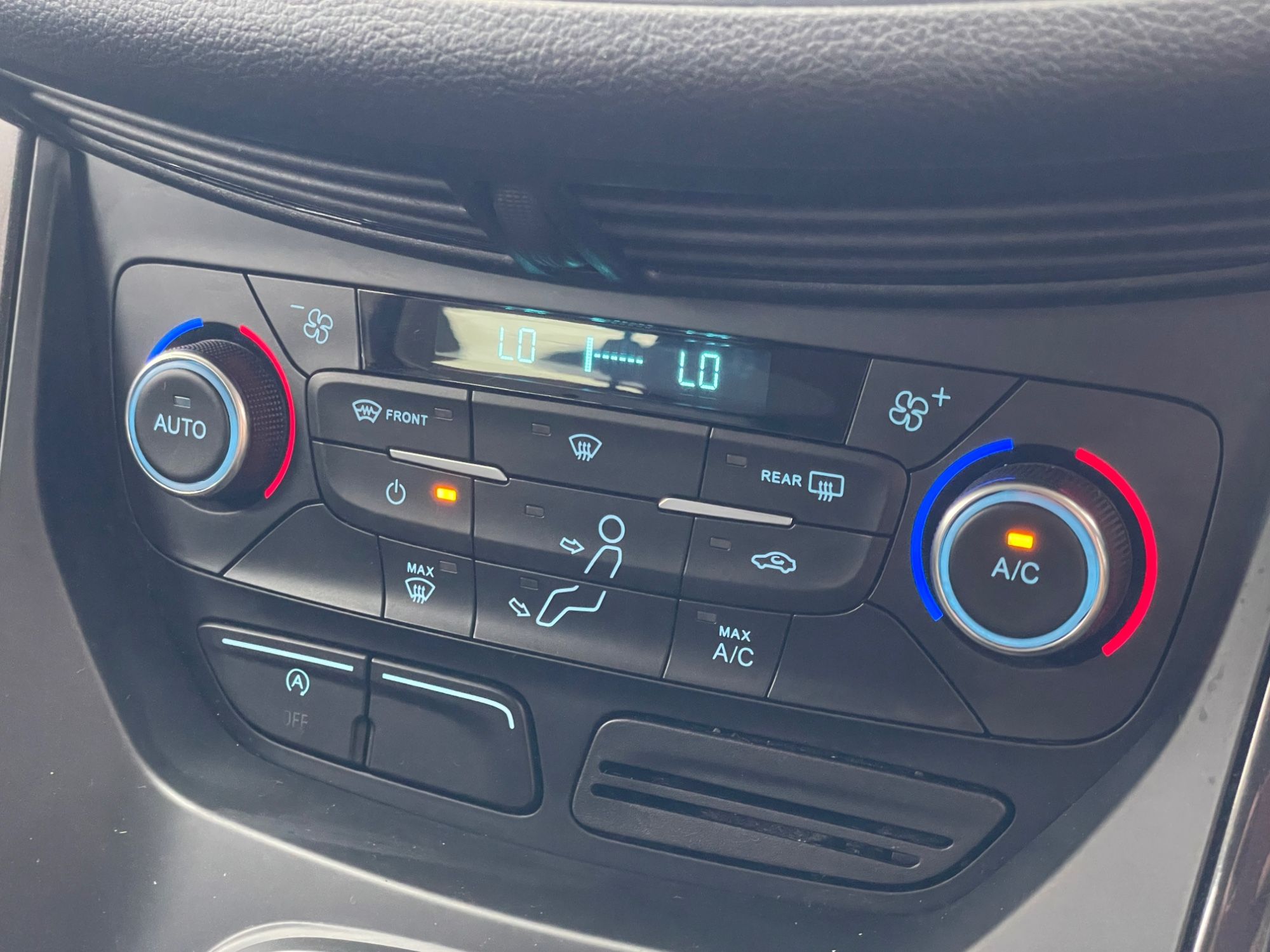 USED 2019 19 FORD KUGA 2.0 TDCi EcoBlue Titanium Edition SUV 5dr Diesel Powershift Euro 6 (120 ps) 