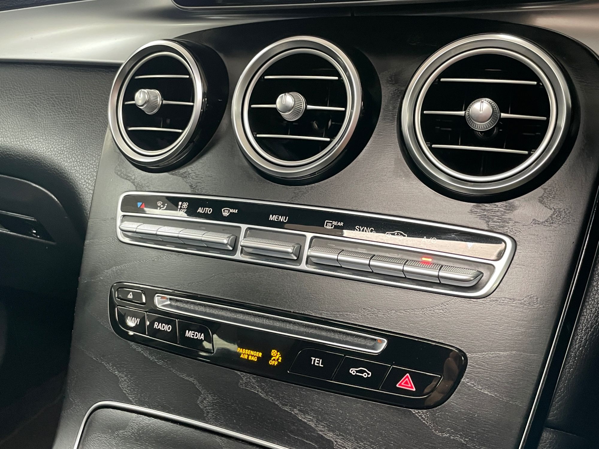 USED 2018 68 MERCEDES-BENZ GLC 2.0 GLC250 AMG Line (Premium) Coupe 5dr Petrol G-Tronic+ 4MATIC Euro 6 (s/s) (211 ps) 
