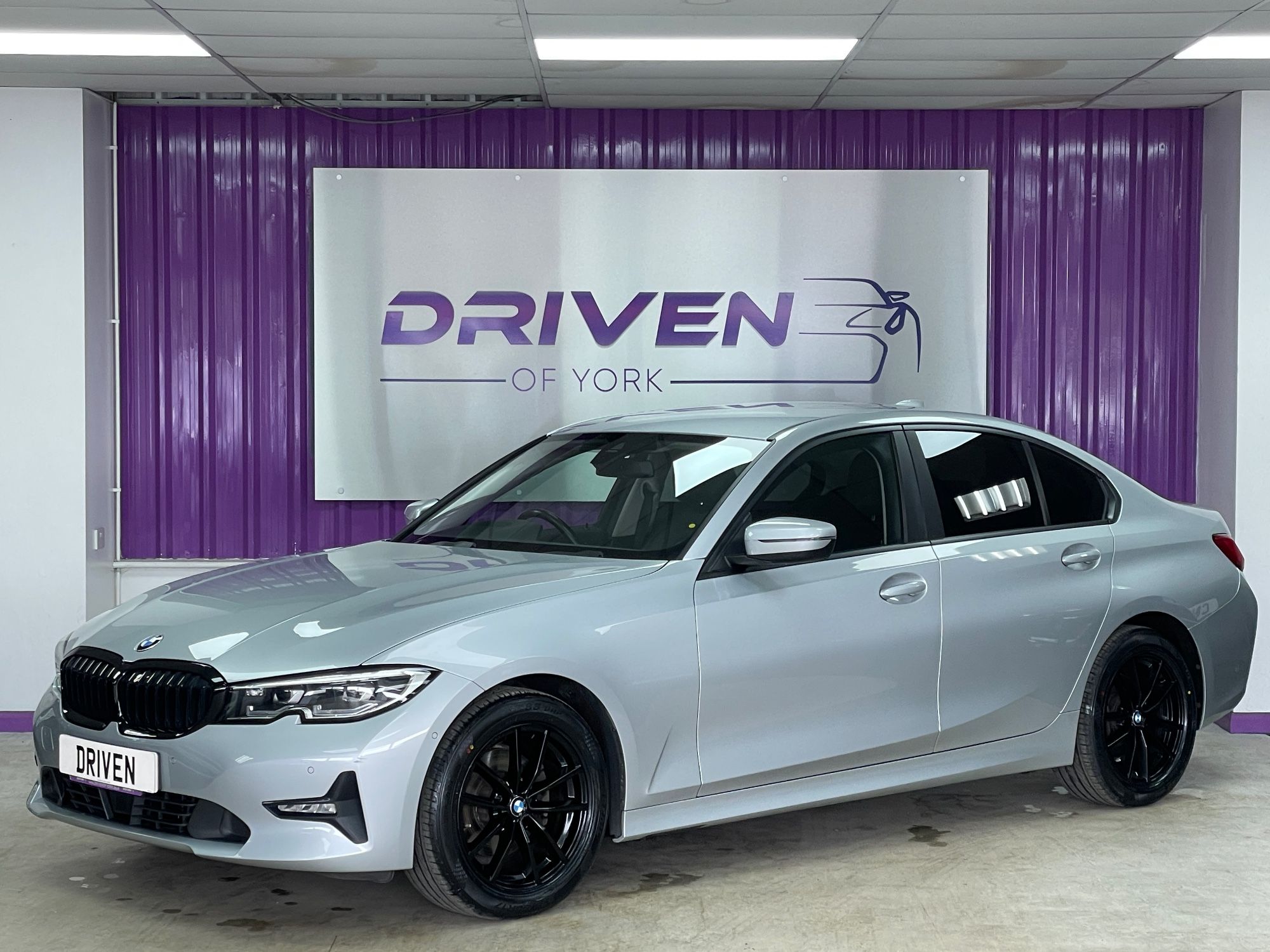 USED 2020 20 BMW 3 SERIES 2.0 320d SE Saloon 4dr Diesel Manual Euro 6 (s/s) (190 ps) 