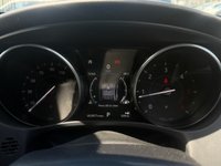 USED 2017 08 JAGUAR XE 2.0d Portfolio Saloon 4dr Diesel Auto AWD Euro 6 (s/s) (180 ps) 