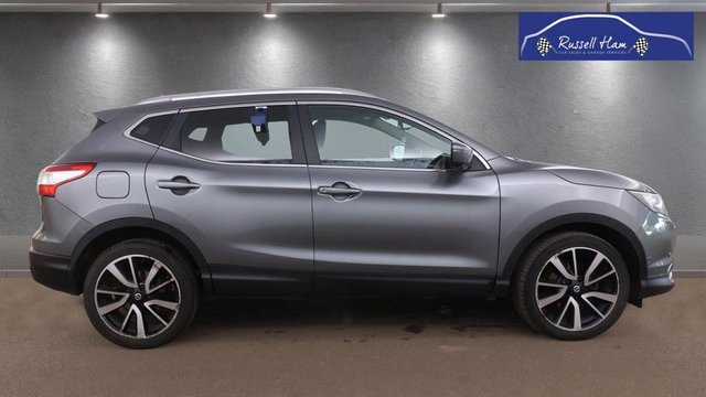 View our NISSAN QASHQAI