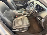 USED 2017 67 JAGUAR F-PACE 2.0 P250i Portfolio SUV 5dr Petrol Auto AWD Euro 6 (s/s) (250 ps) 9 Stamp Service History