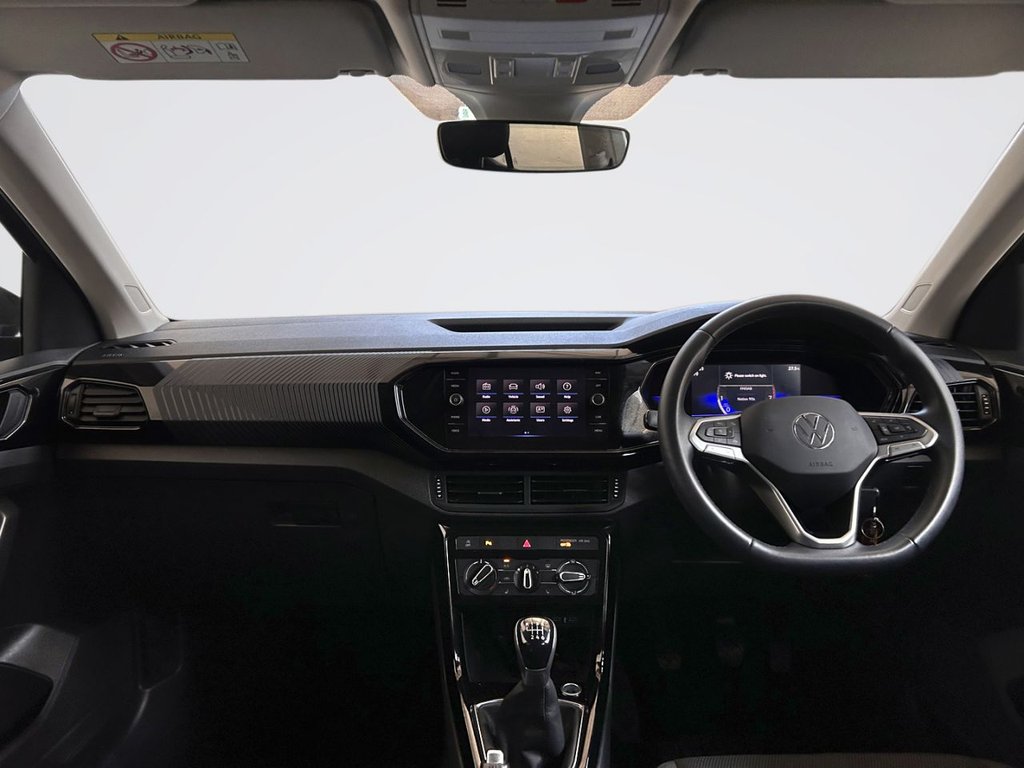 2022 Volkswagen T-Cross — image 2