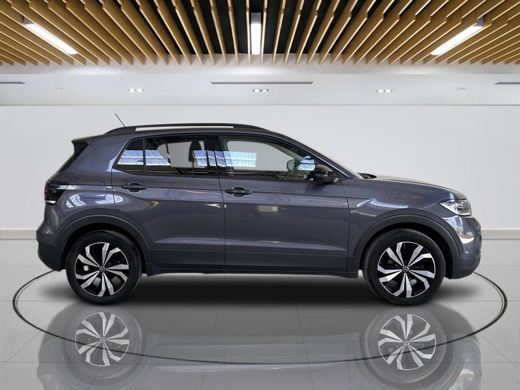 2022 Volkswagen T-Cross — image 5