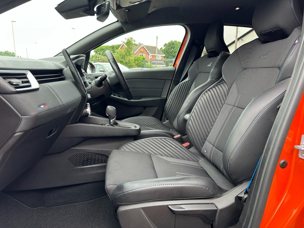 USED 2025 25 RENAULT CLIO 1.6 E-TECH esprit Alpine Hatchback 5dr Petrol Hybrid Auto Euro 6 (s/s) (145 ps) Low Miles Ex Condition Economical