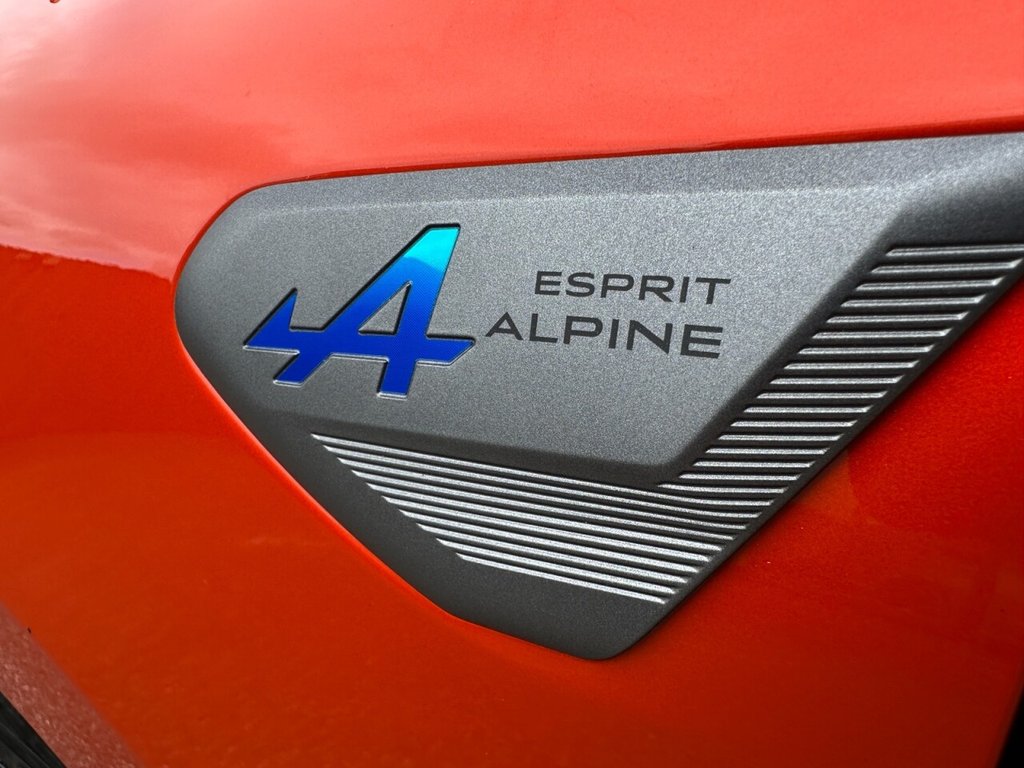 USED 2025 25 RENAULT CLIO 1.6 E-TECH esprit Alpine Hatchback 5dr Petrol Hybrid Auto Euro 6 (s/s) (145 ps) Low Miles Ex Condition Economical