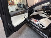 USED 2018 68 BMW 5 SERIES 520S M SPORT TOURING AUTO HUGE SPEC STUNNING CAR  REVERSE CAMERA ASSIST M SPORT PLUS PACKAGE COMFORT PACK HARMAN KARDON HEATED SEATS AND STEERING WHEEL