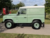 USED 2016 L LAND ROVER DEFENDER 90 2.2 TDCi Heritage Hard Top SUV 3dr Diesel Manual 4WD SWB Euro 5 (122 ps) Heritage Hard top 1 - 400