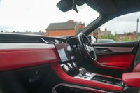 USED 2021 21 JAGUAR F-PACE 2.0 D200 MHEV R-Dynamic SE SUV 5dr Diesel Auto AWD Euro 6 (s/s) (204 ps) 