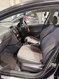 USED 2015 64 VAUXHALL CORSA 1.2 16V SE Hatchback 5dr Petrol Manual Euro 5 85ps First Car Finance+2F/Kpr+HtdLthr+AC+FSH+12MthMOT+Grp7Ins