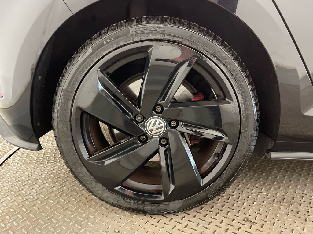 USED 2018 68 VOLKSWAGEN GOLF 2.0 TSI GTI Hatchback 5dr Petrol DSG Euro 6 (s/s) (230 ps) APPLE CAR PLAY AND ANDROID AUTO