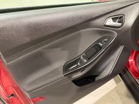 USED 2013 63 FORD FOCUS 1.6 Zetec Hatchback 5dr Petrol Manual Euro 5 (105 ps) 