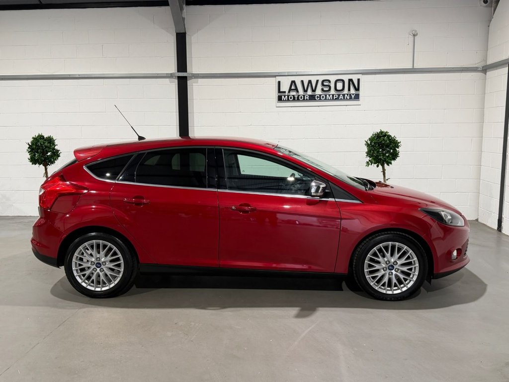 USED 2013 63 FORD FOCUS 1.6 Zetec Hatchback 5dr Petrol Manual Euro 5 (105 ps) 