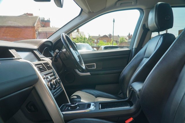 View our LAND ROVER DISCOVERY SPORT
