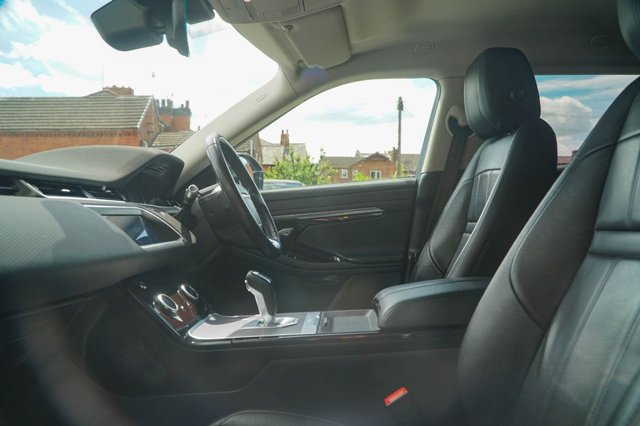 View our LAND ROVER RANGE ROVER EVOQUE