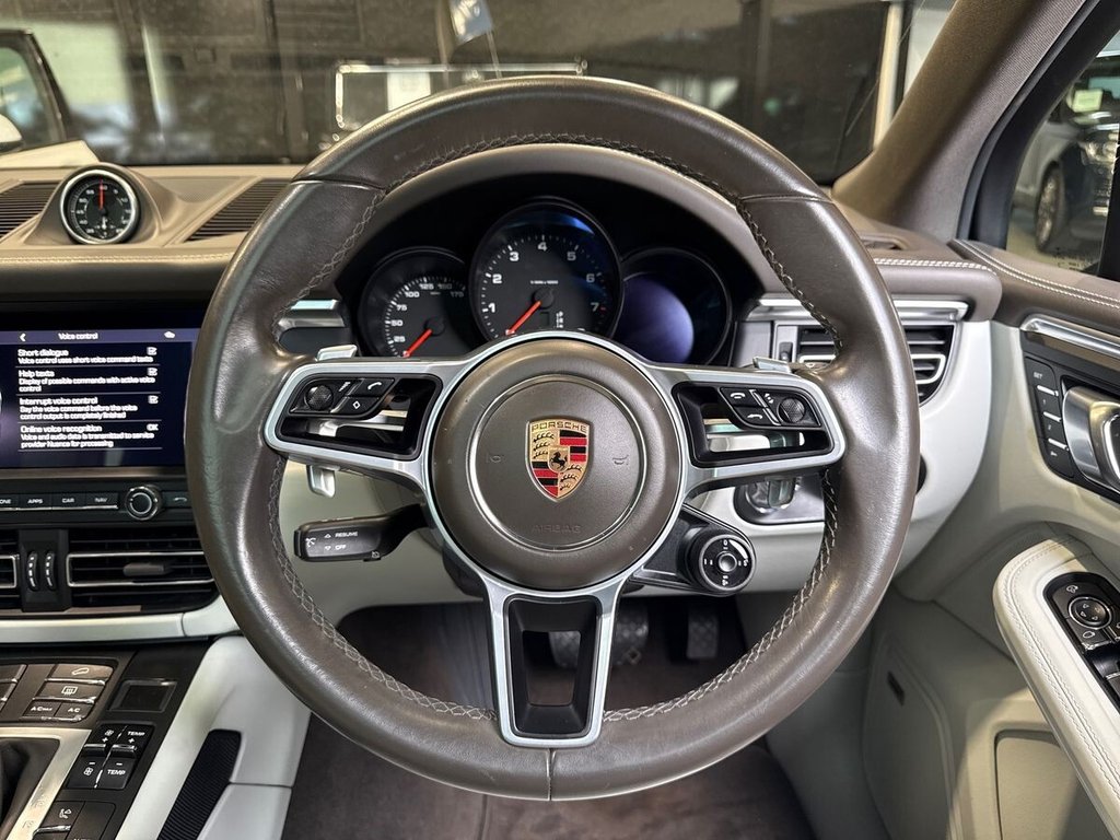USED 2020 70 PORSCHE MACAN 2.0T SUV 5dr Petrol PDK 4WD Euro 6 (s/s) (245 ps) 1 OWNER|&pound;21K FACTORY OPTIONS