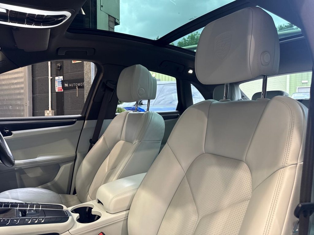 USED 2020 70 PORSCHE MACAN 2.0T SUV 5dr Petrol PDK 4WD Euro 6 (s/s) (245 ps) 1 OWNER|&pound;21K FACTORY OPTIONS