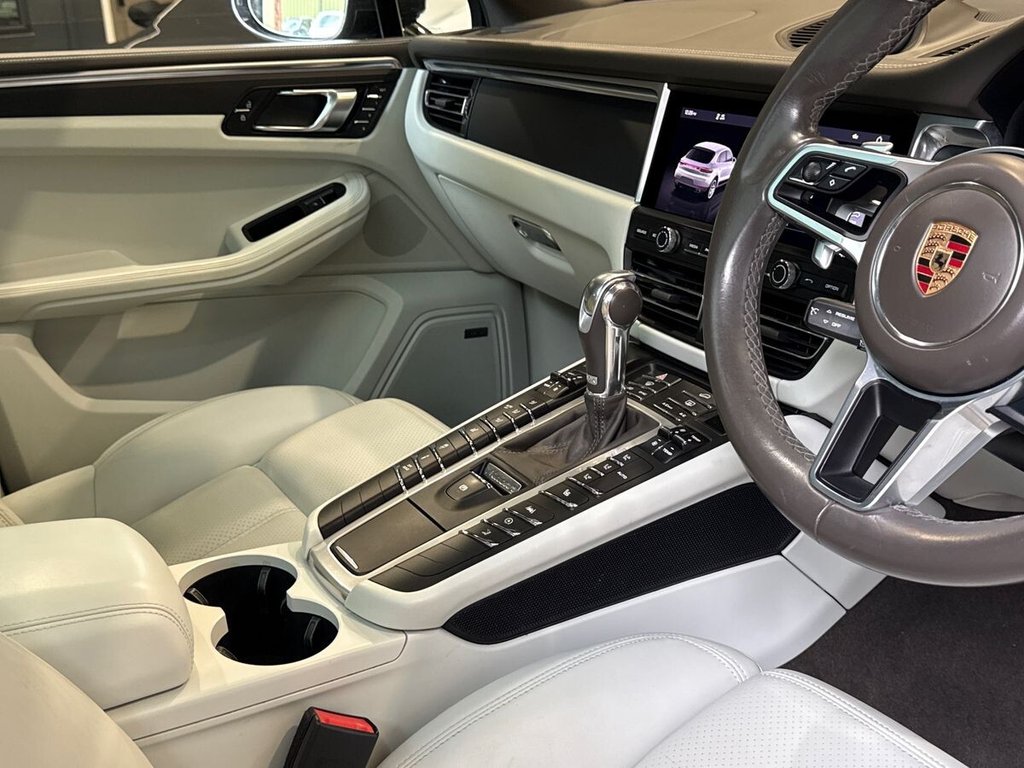 USED 2020 70 PORSCHE MACAN 2.0T SUV 5dr Petrol PDK 4WD Euro 6 (s/s) (245 ps) 1 OWNER|&pound;21K FACTORY OPTIONS
