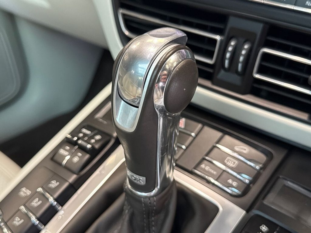 USED 2020 70 PORSCHE MACAN 2.0T SUV 5dr Petrol PDK 4WD Euro 6 (s/s) (245 ps) 1 OWNER|&pound;21K FACTORY OPTIONS