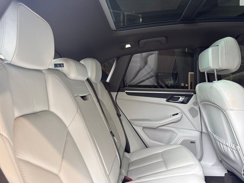 USED 2020 70 PORSCHE MACAN 2.0T SUV 5dr Petrol PDK 4WD Euro 6 (s/s) (245 ps) 1 OWNER|&pound;21K FACTORY OPTIONS