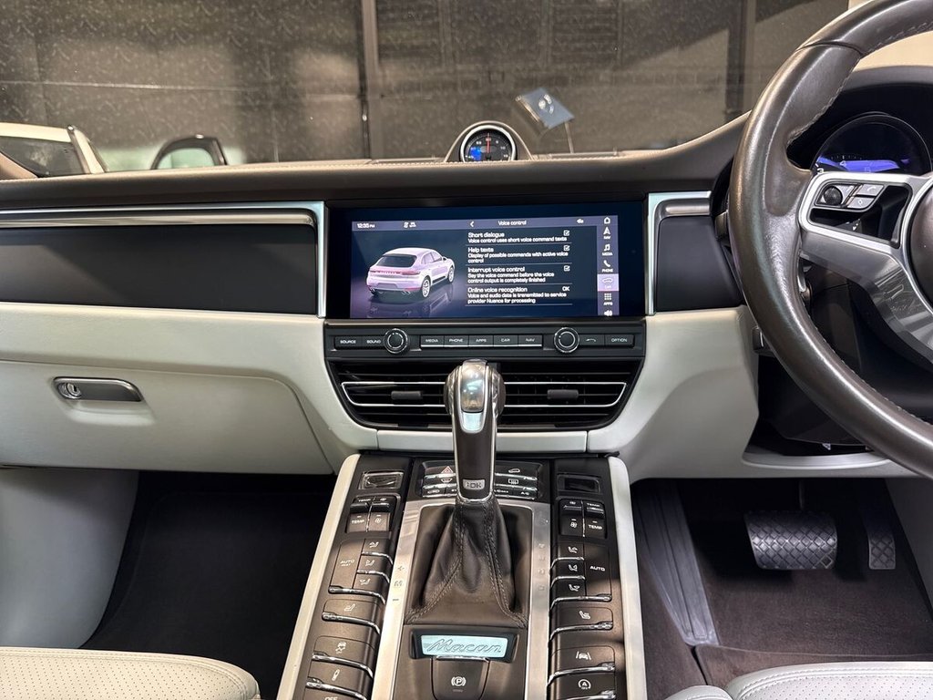 USED 2020 70 PORSCHE MACAN 2.0T SUV 5dr Petrol PDK 4WD Euro 6 (s/s) (245 ps) 1 OWNER|&pound;21K FACTORY OPTIONS