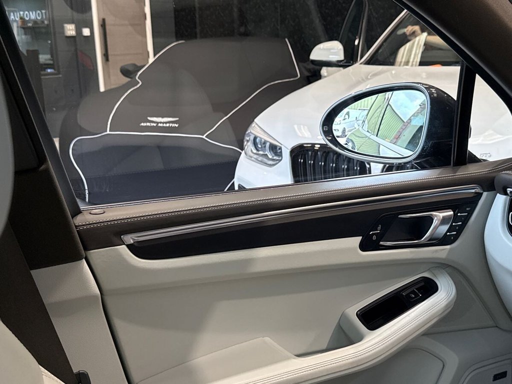 USED 2020 70 PORSCHE MACAN 2.0T SUV 5dr Petrol PDK 4WD Euro 6 (s/s) (245 ps) 1 OWNER|&pound;21K FACTORY OPTIONS