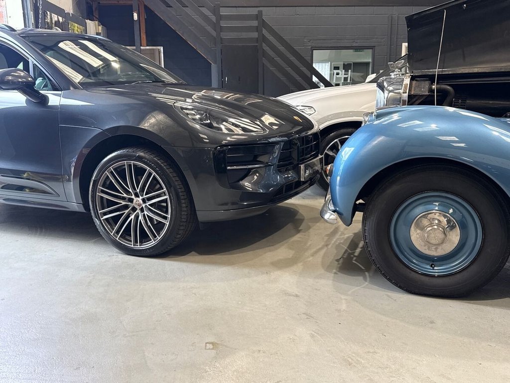 USED 2020 70 PORSCHE MACAN 2.0T SUV 5dr Petrol PDK 4WD Euro 6 (s/s) (245 ps) 1 OWNER|&pound;21K FACTORY OPTIONS