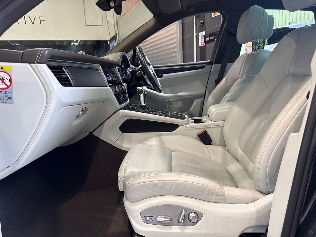USED 2020 70 PORSCHE MACAN 2.0T SUV 5dr Petrol PDK 4WD Euro 6 (s/s) (245 ps) 1 OWNER|&pound;21K FACTORY OPTIONS