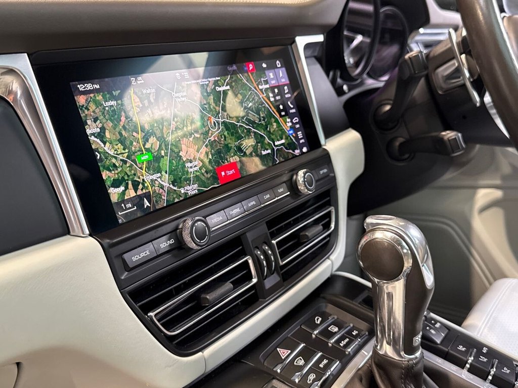 USED 2020 70 PORSCHE MACAN 2.0T SUV 5dr Petrol PDK 4WD Euro 6 (s/s) (245 ps) 1 OWNER|&pound;21K FACTORY OPTIONS