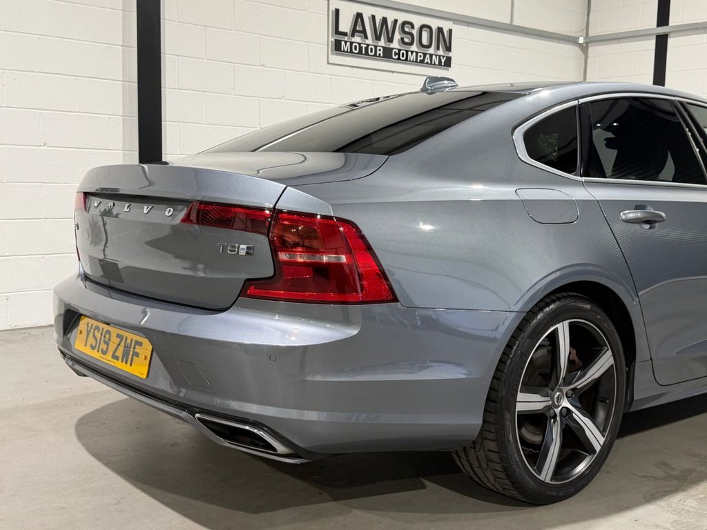 USED 2019 19 VOLVO S90 2.0h T8 Twin Engine 10.4kWh R-Design Pro Saloon 4dr Petrol Plug-in Hybrid Auto AWD Euro 6 (s/s) (390 ps) 