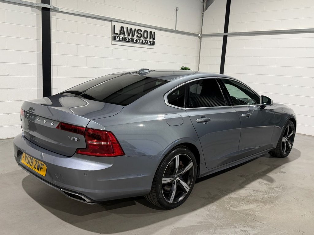 USED 2019 19 VOLVO S90 2.0h T8 Twin Engine 10.4kWh R-Design Pro Saloon 4dr Petrol Plug-in Hybrid Auto AWD Euro 6 (s/s) (390 ps) 