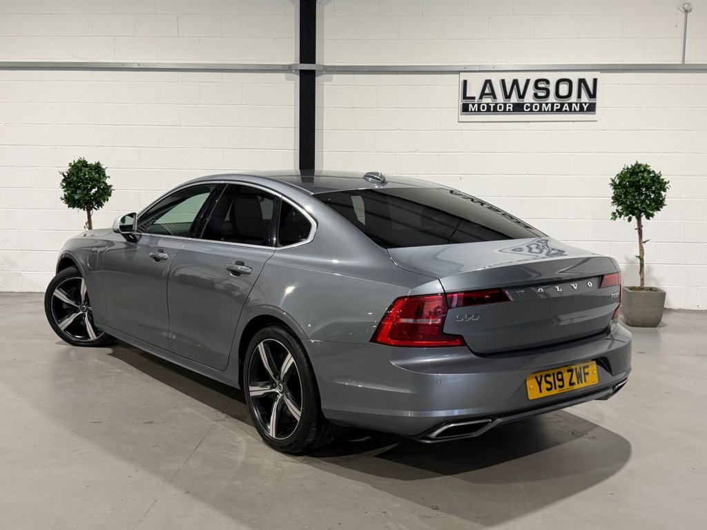 USED 2019 19 VOLVO S90 2.0h T8 Twin Engine 10.4kWh R-Design Pro Saloon 4dr Petrol Plug-in Hybrid Auto AWD Euro 6 (s/s) (390 ps) 