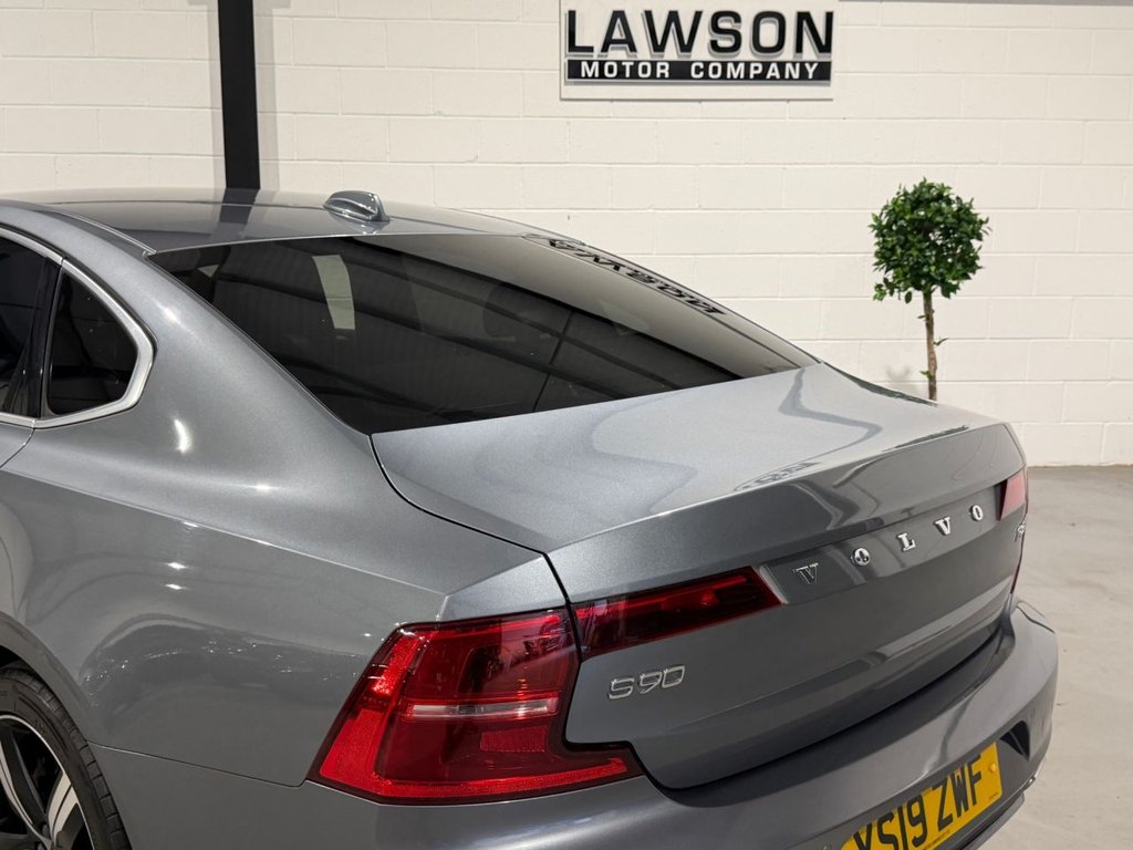 USED 2019 19 VOLVO S90 2.0h T8 Twin Engine 10.4kWh R-Design Pro Saloon 4dr Petrol Plug-in Hybrid Auto AWD Euro 6 (s/s) (390 ps) 
