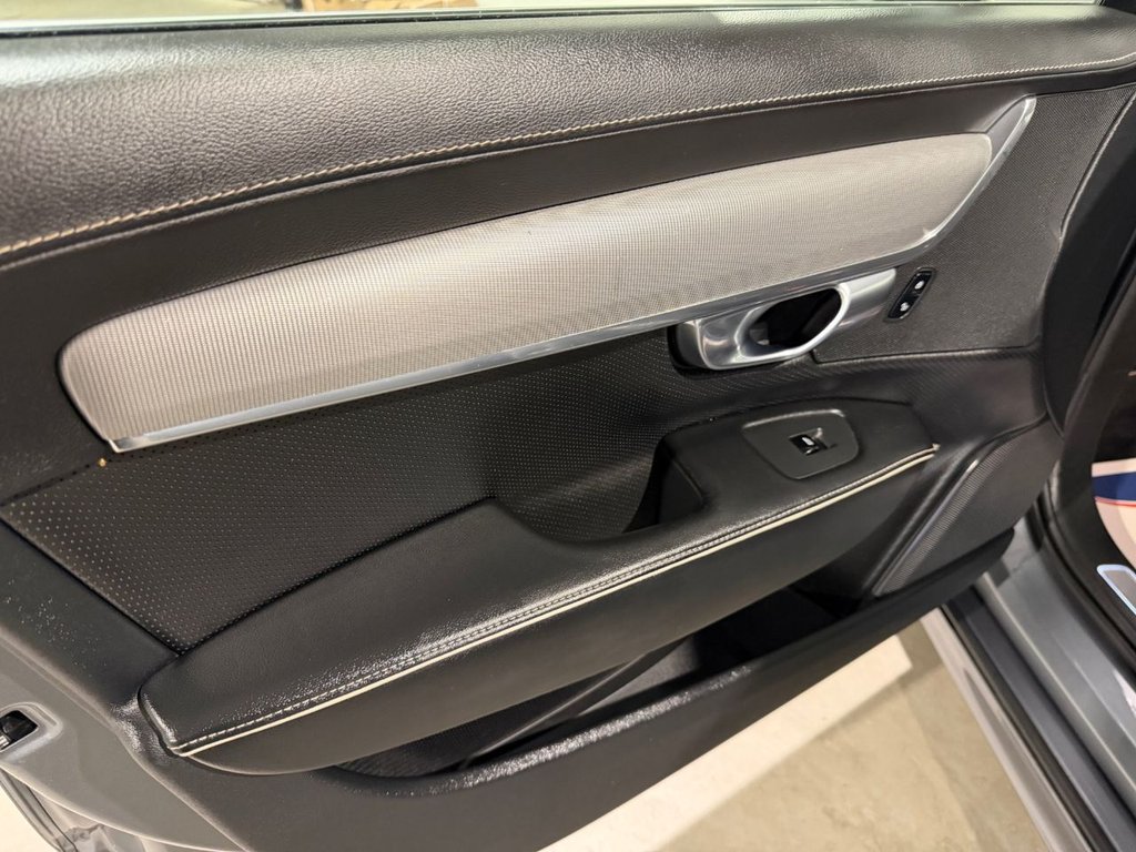USED 2019 19 VOLVO S90 2.0h T8 Twin Engine 10.4kWh R-Design Pro Saloon 4dr Petrol Plug-in Hybrid Auto AWD Euro 6 (s/s) (390 ps) 