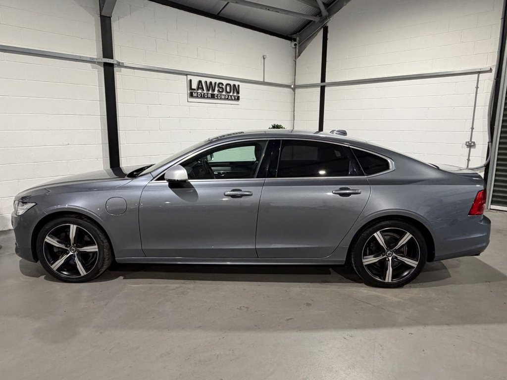 USED 2019 19 VOLVO S90 2.0h T8 Twin Engine 10.4kWh R-Design Pro Saloon 4dr Petrol Plug-in Hybrid Auto AWD Euro 6 (s/s) (390 ps) 