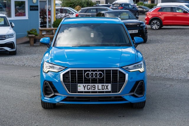 View our AUDI Q3