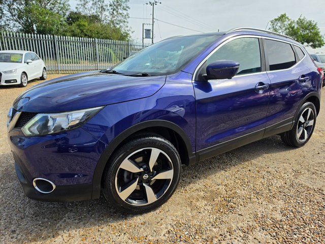 View our Nissan Qashqai 1.2 DIG-T N-Connecta SUV 5dr Petrol Manual 2WD Euro 6 (s/s) (115 ps)