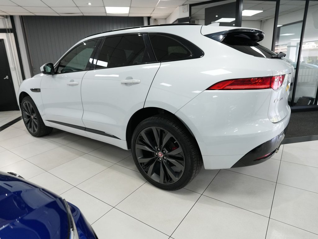2019 Jaguar F-Pace thumbnail 9