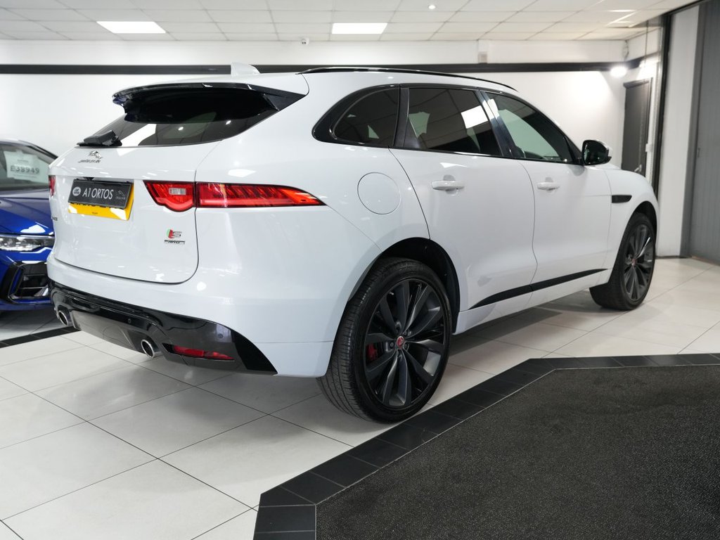 2019 Jaguar F-Pace thumbnail 12