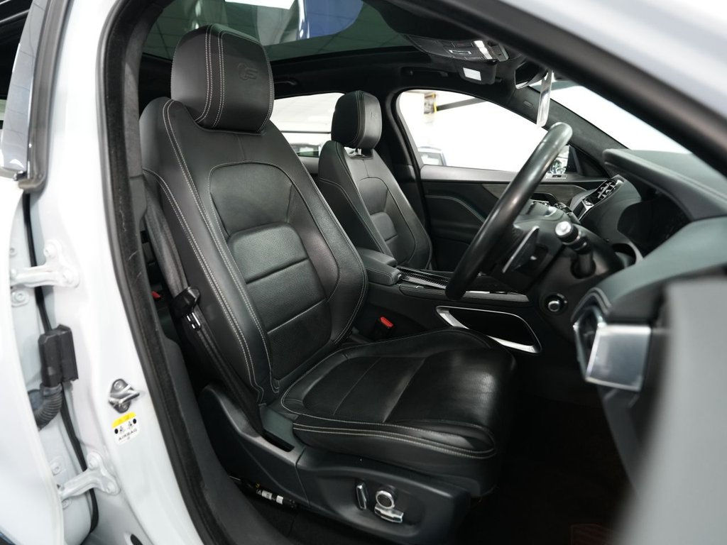 2019 Jaguar F-Pace thumbnail 20